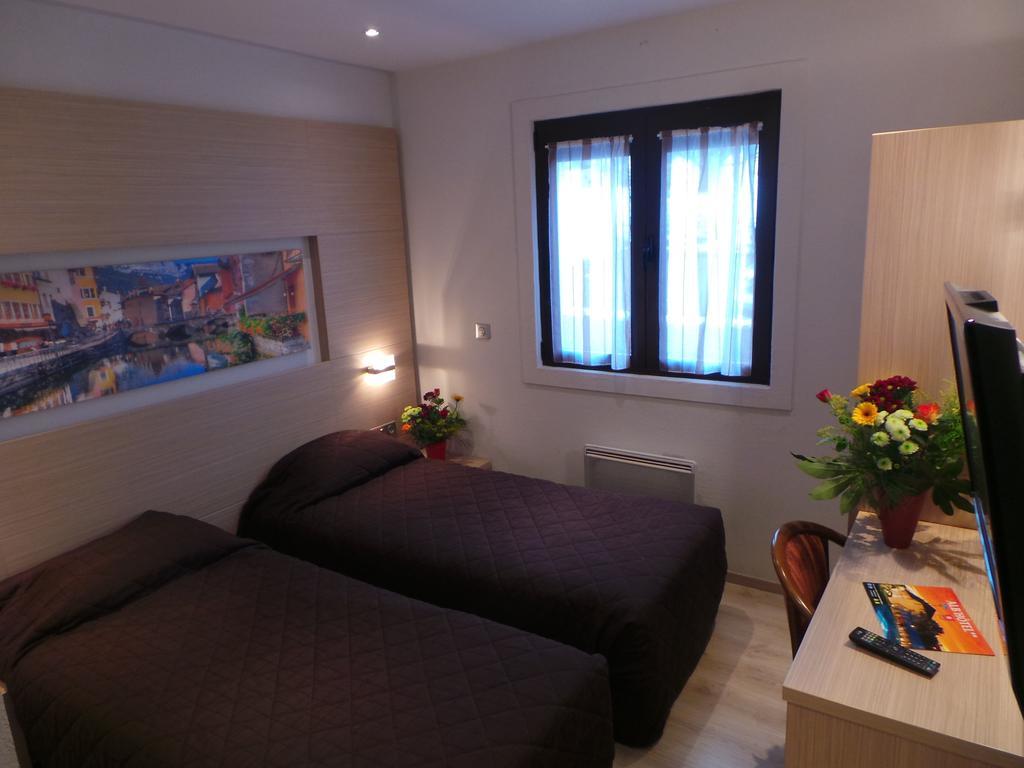 Logis Albhotel Grill Alby-sur-Cheran Quarto foto