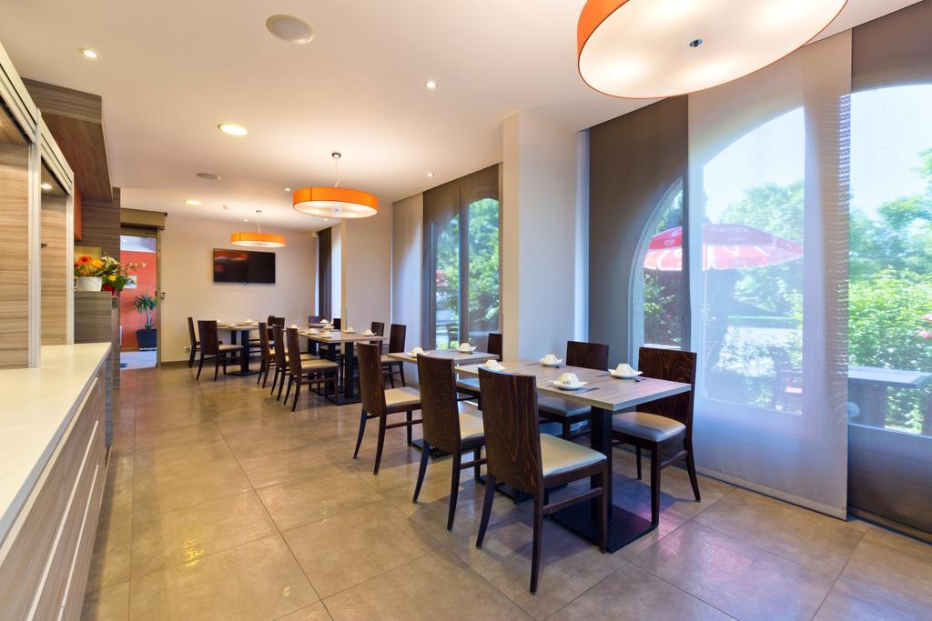 Logis Albhotel Grill Alby-sur-Cheran Exterior foto